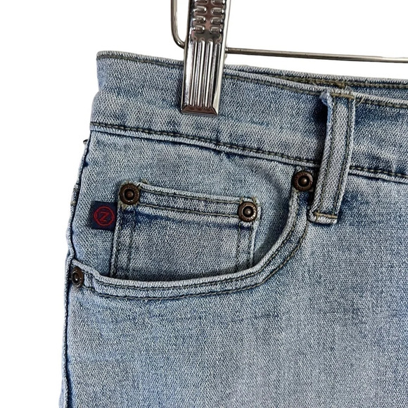 Z. Cavaricci Y2K Denim Mini Skirt Size 7 Light Wash Frayed Hem Stretch Blue - Picture 5 of 7